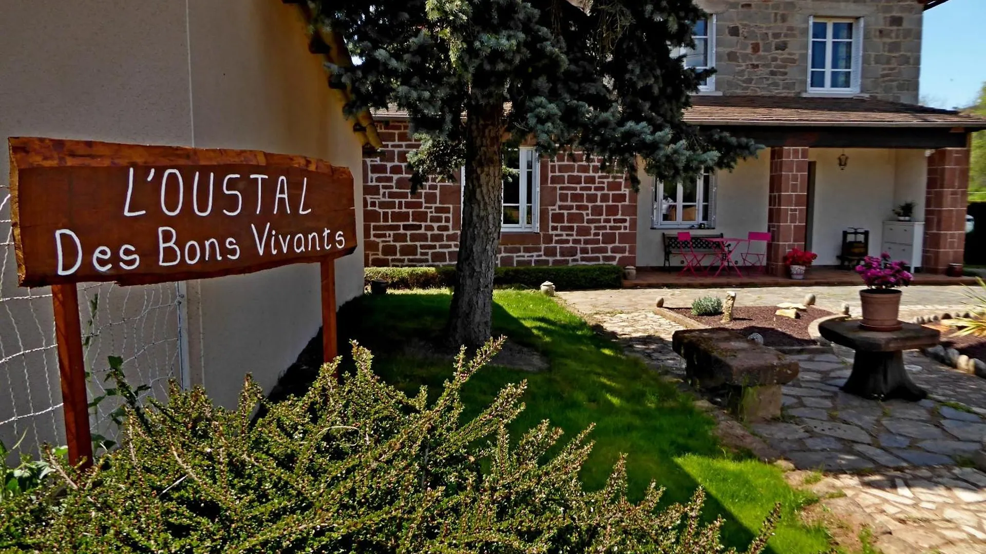 Guest house L'Oustal Des Bons Vivants Conques-en-Rouergue France